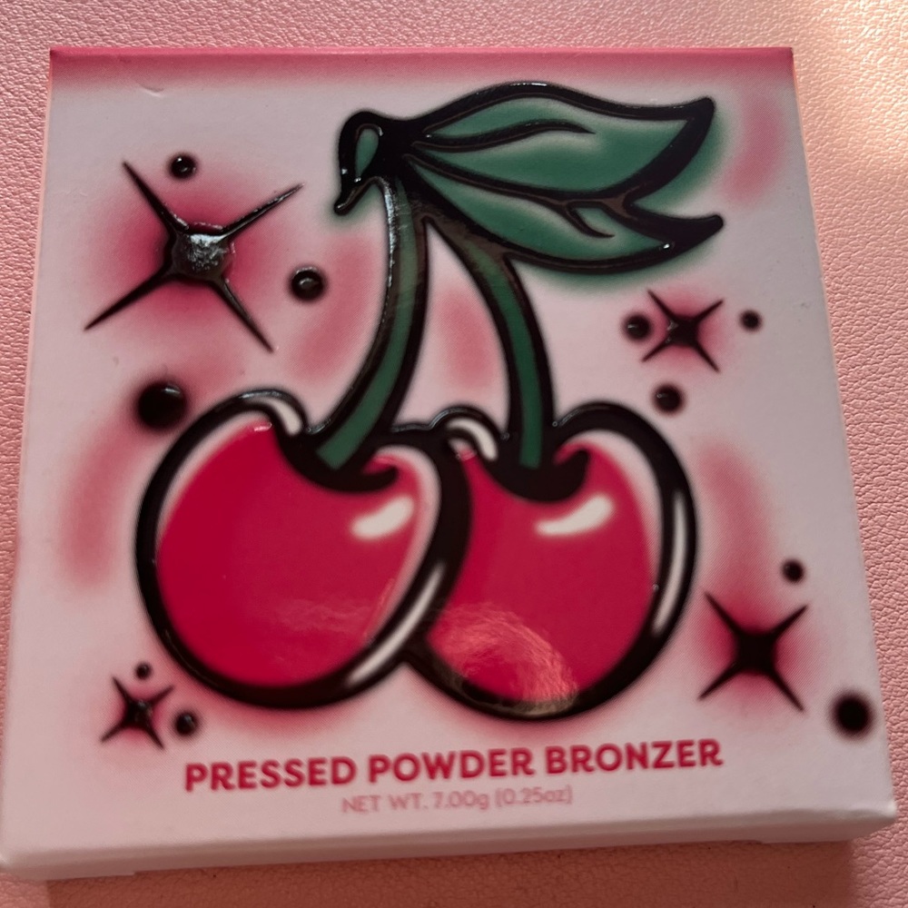 Colourpop x Becky G hola chola collab bronzer L.A